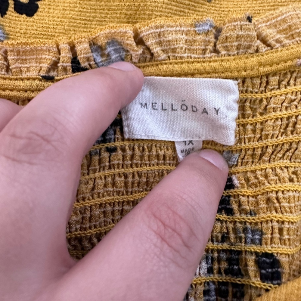 MELLODAY Yellow Puff Sleeve Smocked Blouse - Picture 6 of 6